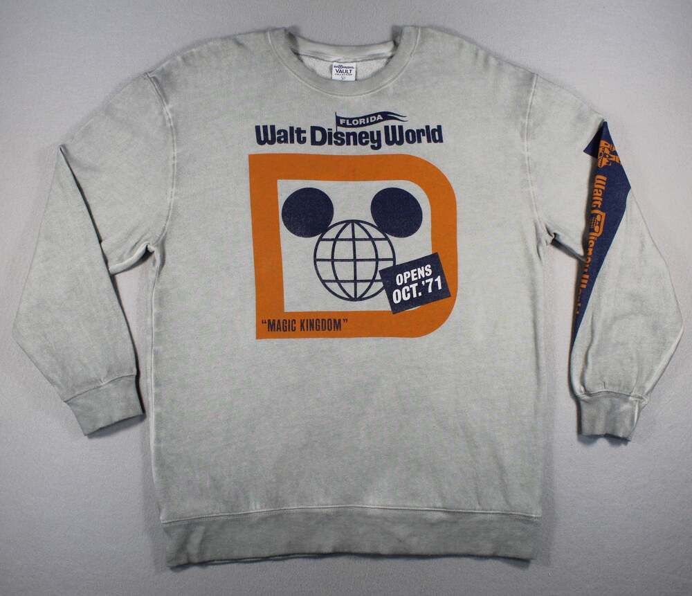Disney Sweatshirt Mens S Gray Walt Disney World Magic Kingdom Vault Fleece Retro